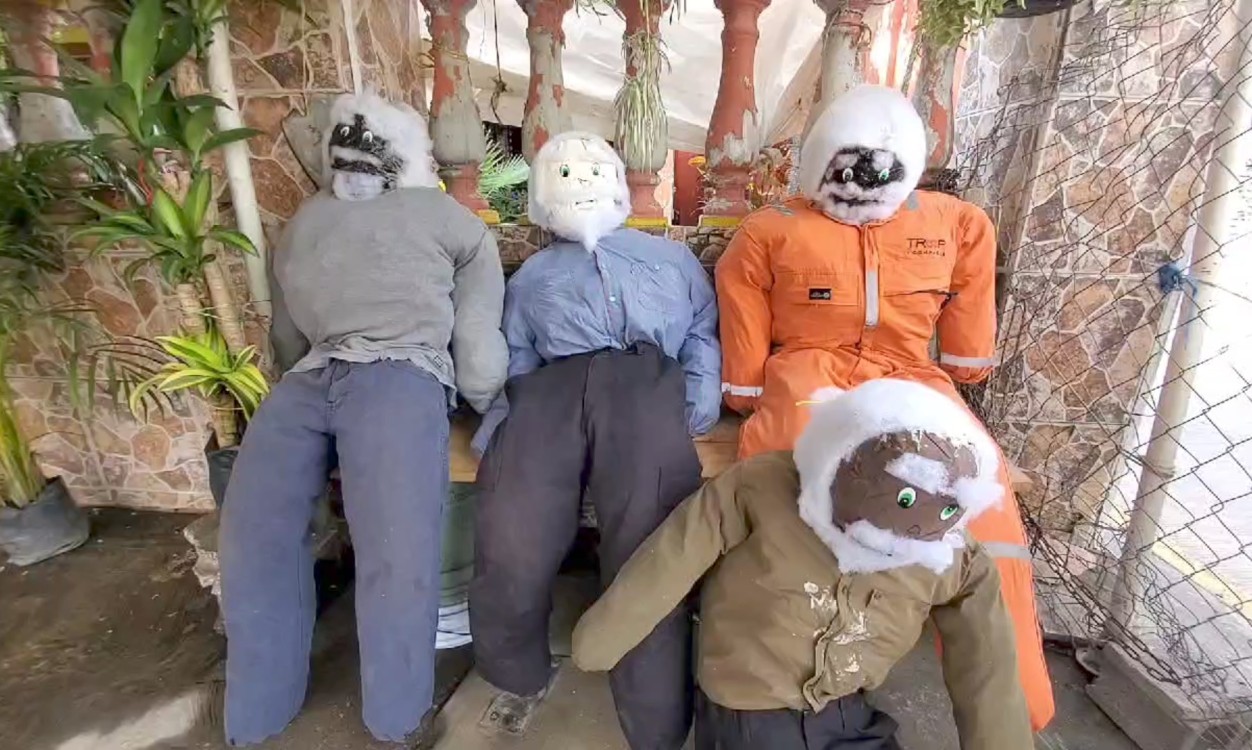 Cae venta de muñecos de año viejo en un 50 por ciento