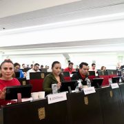 El gobierno debe validar las leyes para erradicar el nepotismo