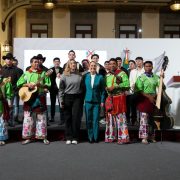 Sheinbaum rinde homenaje a migrantes y anuncia informe de 100 días con acto masivo en el Zócalo