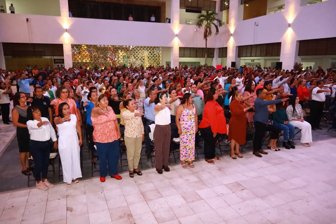 Yolanda Osuna tomó protesta a delegados municipales