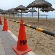 Cierre de playas en Yucatán por foráneos. Cierre de Santa Clara