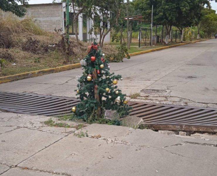 GRAFI-CASOS: Arbolitos de Navidad