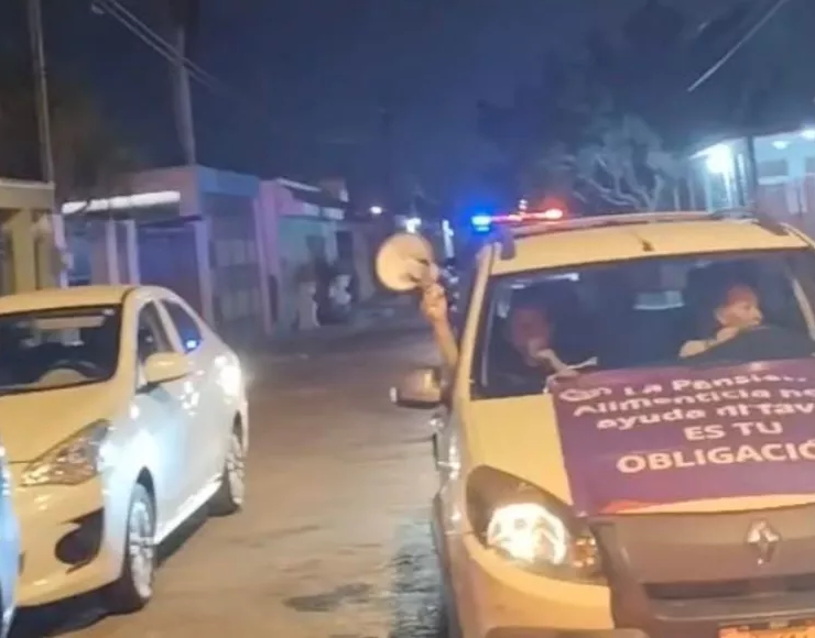 Mujeres exhiben a deudores alimenticios