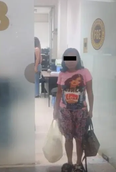 Esposa del ciclista fallecido es golpeada