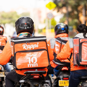 Repartidores de plataforma tendrán seguro social