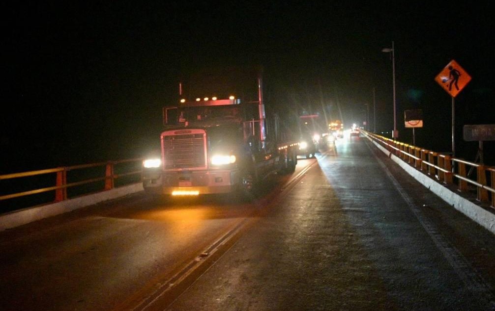 Piden reparación del alumbrado del puente El Zacatal