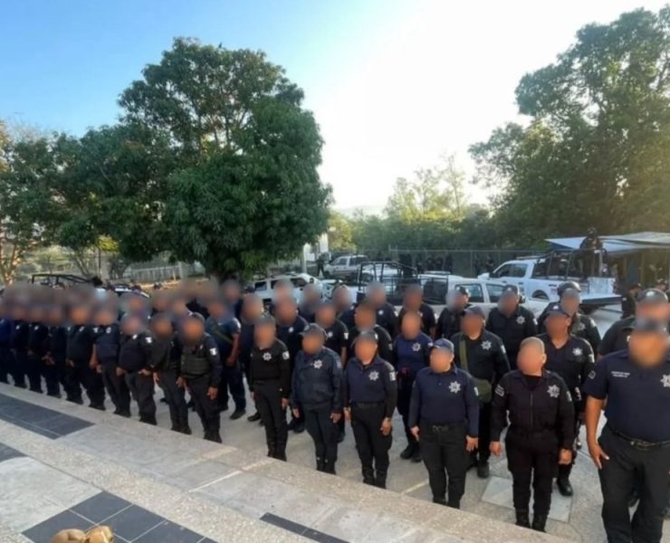 Aseguran a 67 policías municipales de Chiapa de Corzo