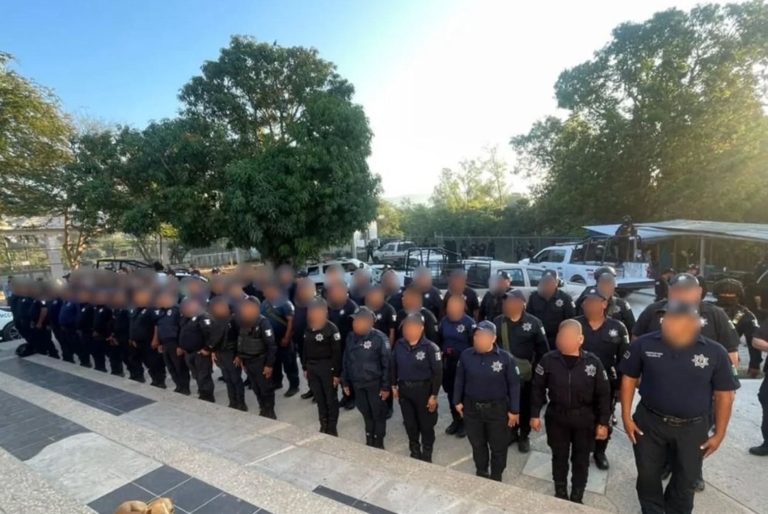 Aseguran a 67 policías municipales de Chiapa de Corzo