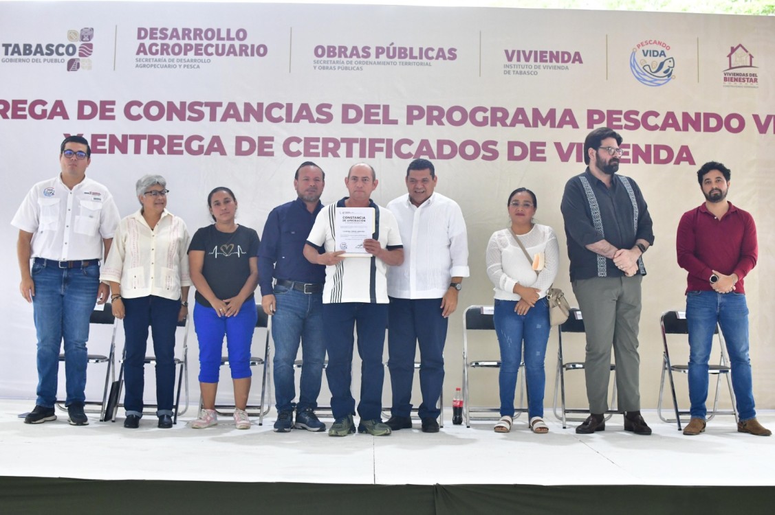 Certificados de vivienda para 400 jefas de familia