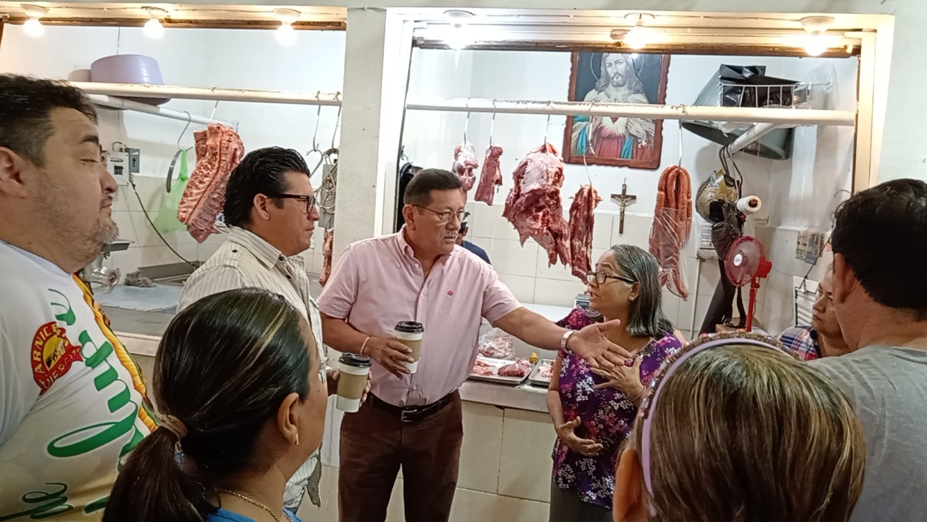 Locatarios del mercado piden atención a sus demandas