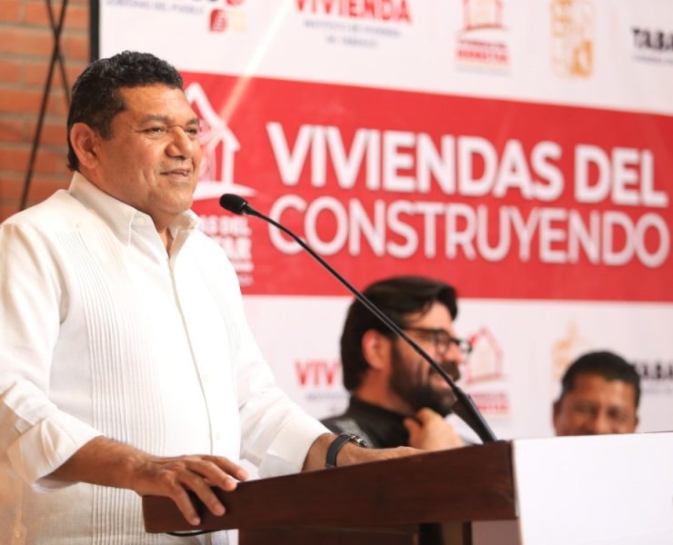 Entregan certificados de vivienda a 400 jefas de familia en Cárdenas y Nacajuca