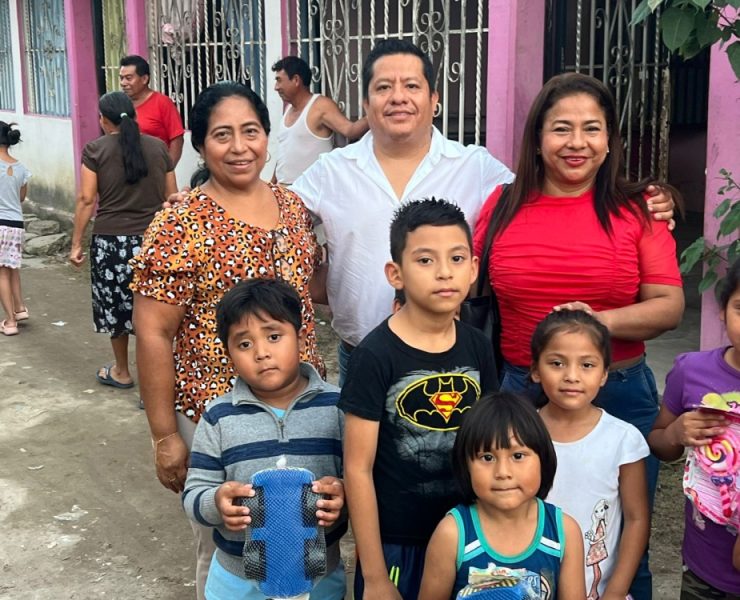 Lleva “Actúa” Reyes Magos a niños y niñas de Centro