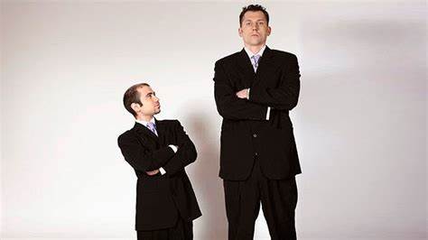 Las personas más bajas tienen ventajas de salud