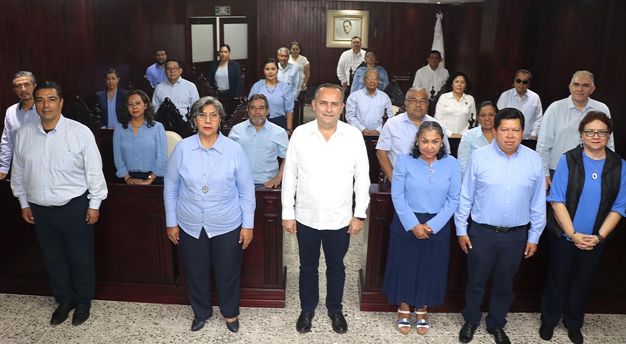 Reséndez Bocanegra encabeza la sesión inaugural