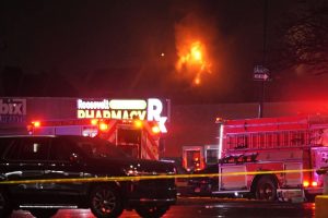 Equipos de emergencia trabajan en la zona del nuevo accidente aéreo en Estados Unidos. Se reportan víctimas y daños en Filadelfia.