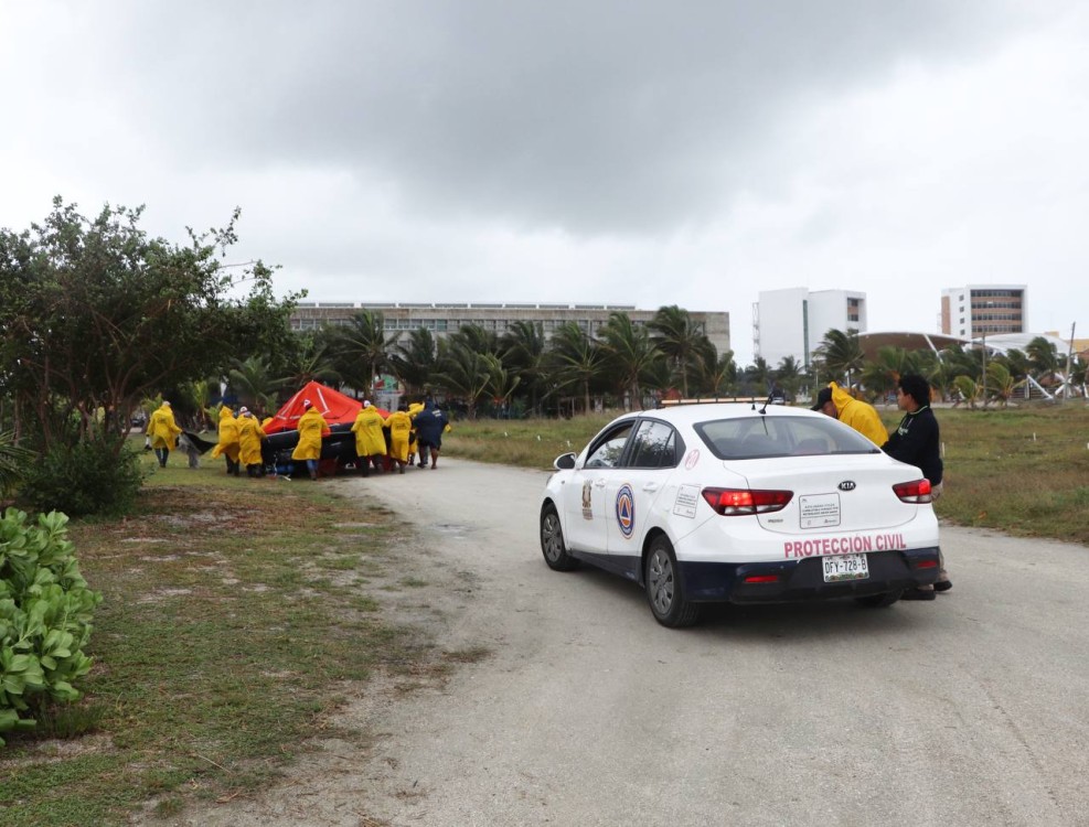 Personal de Zofemat Rescata balza salvavidas