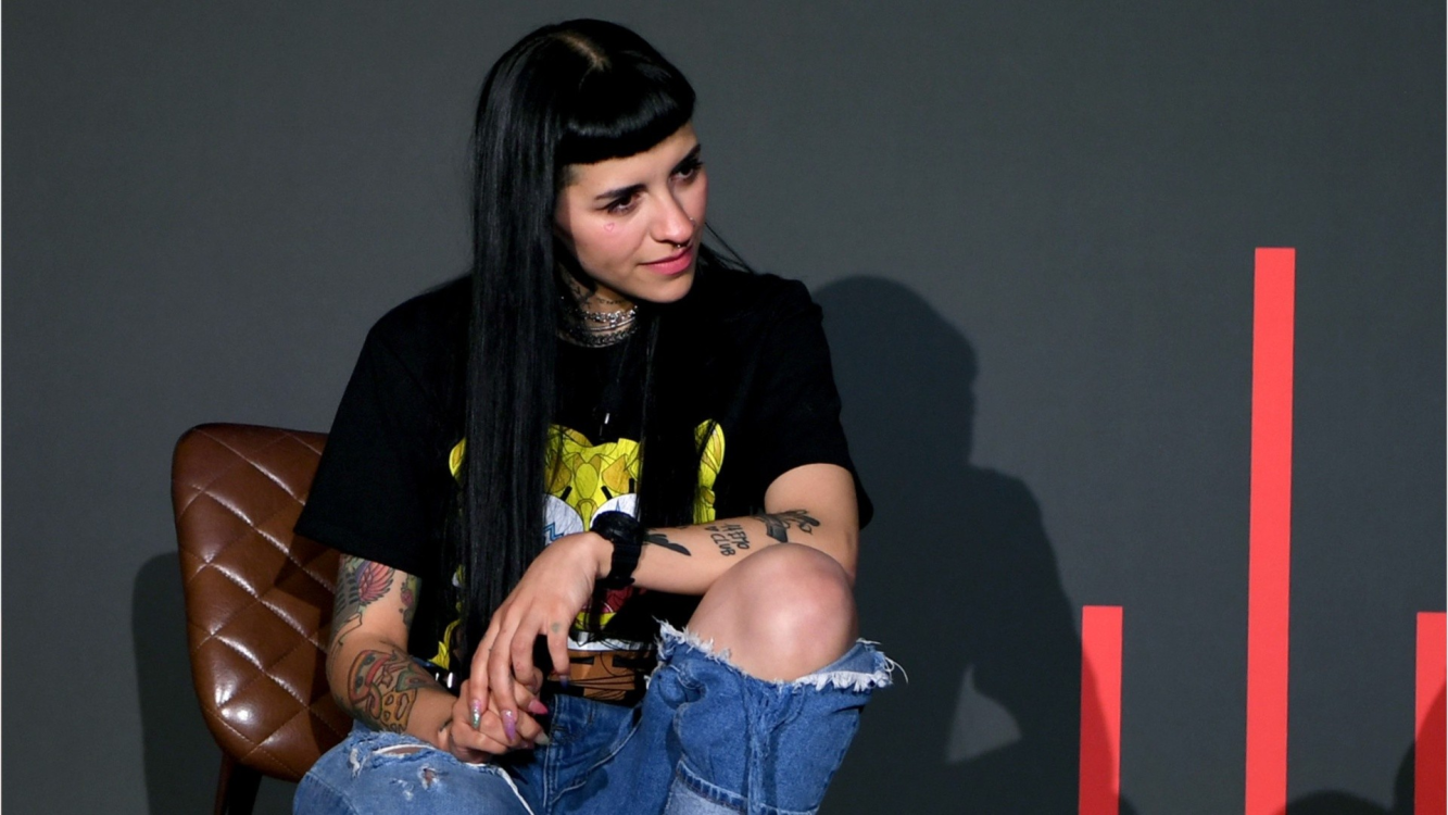 ¿Cazzu fue hospitalizada? Imágenes de la cantante en un nosocomio alarmaron a sus fans. Aquí te contamos la verdad detrás de la noticia.