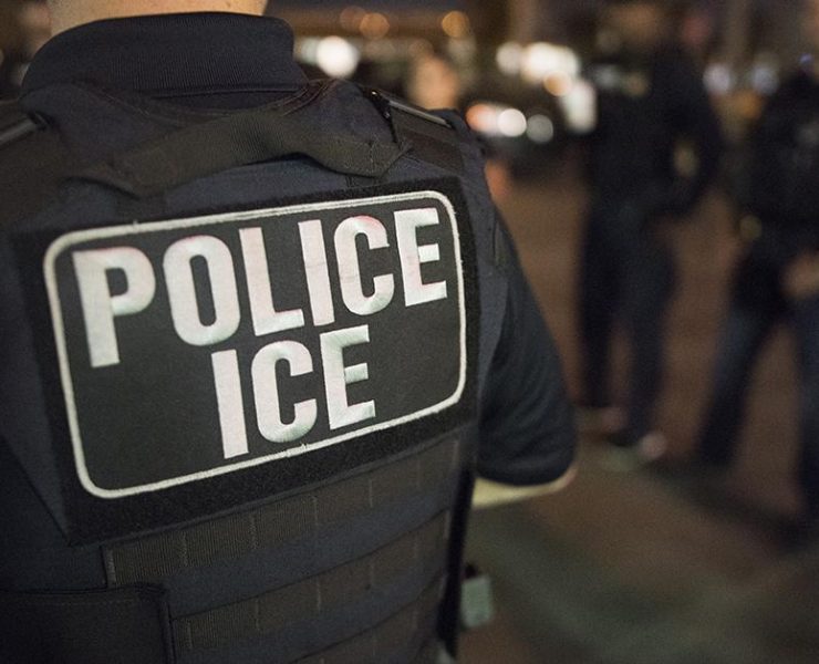 Trump despide al directo de ICE por "ser lento" y no deportar