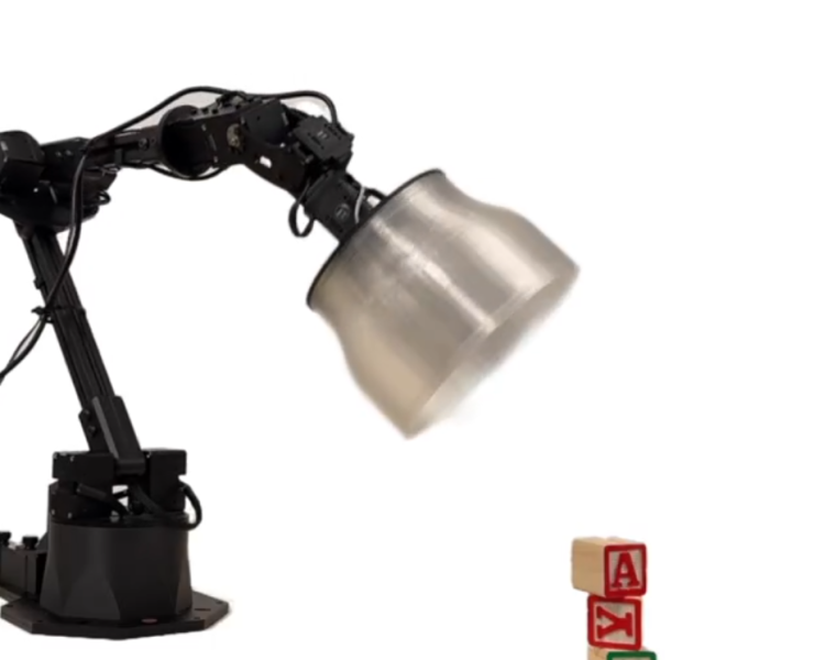 Apple muestra su nuevo robot lámpara y rompe sus propias reglas