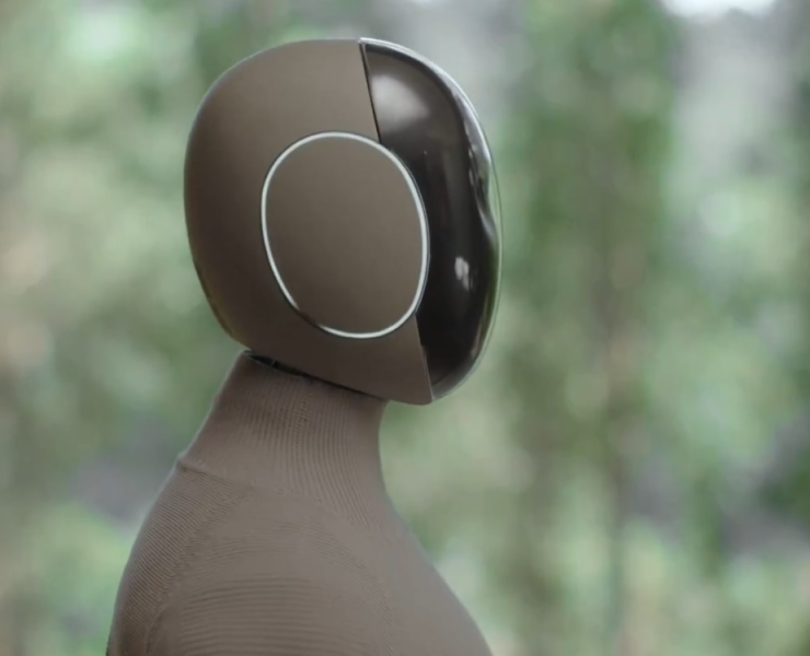 Un robot humanoide impulsado por IA. Un robot asistente