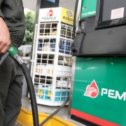 Gobierno de Sheinbaum y gasolineros alcanzan acuerdo sobre precio de combustibles