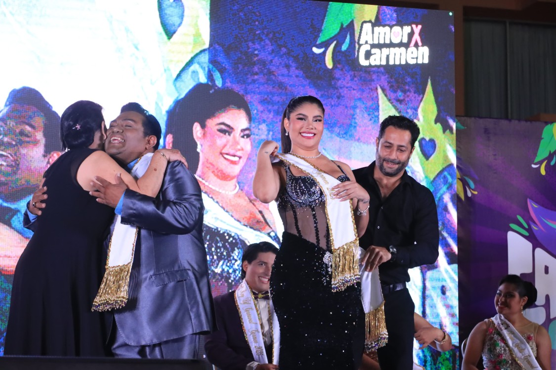 Presentación e imposición de banda a los Reyes del Carnaval