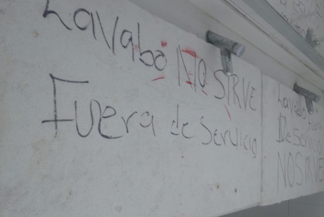 IMSS de Santa Isabel con sanitarios inservibles