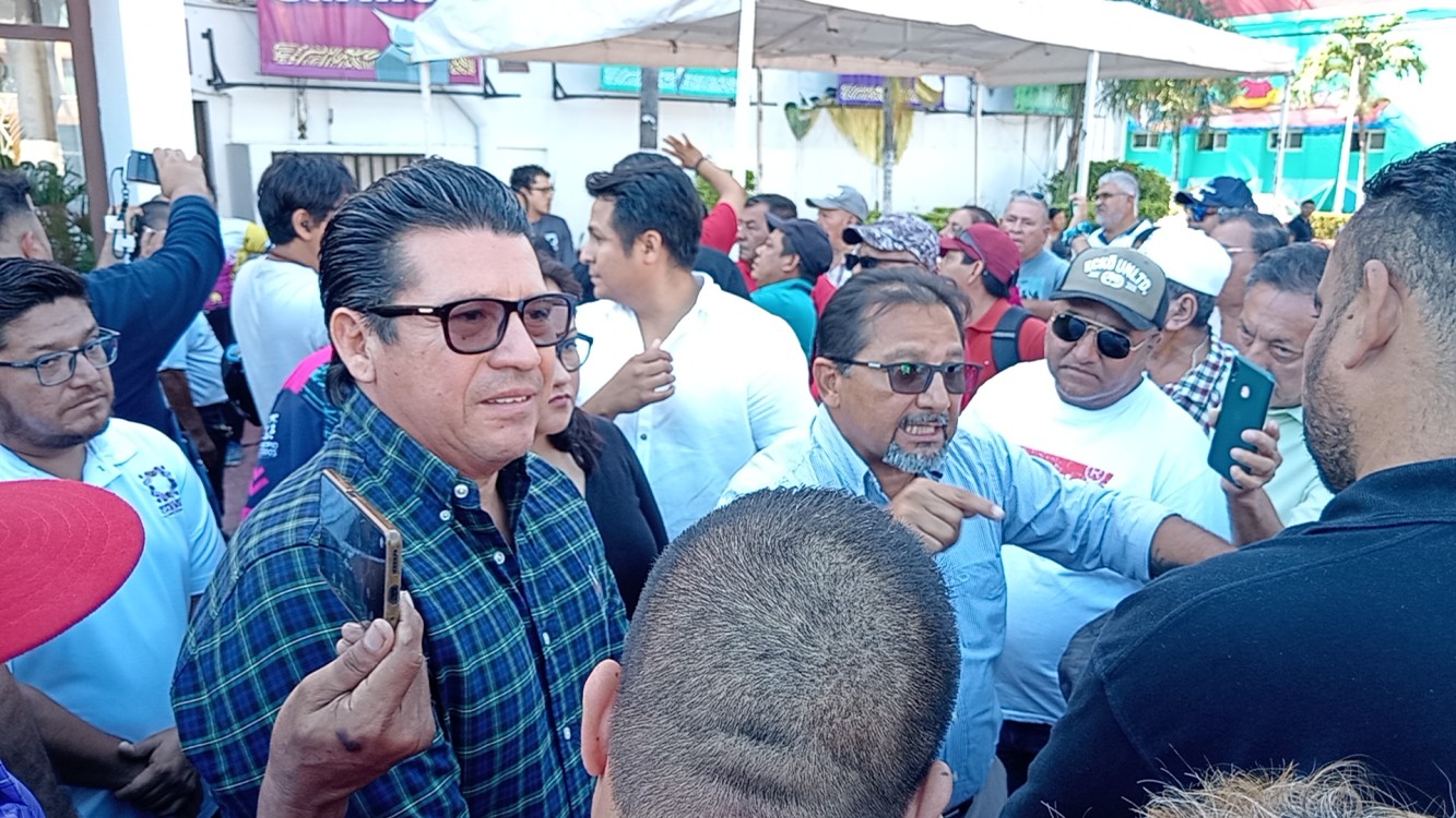 Taxistas de Ciudad del Carmen piden castigo contra Pochimoviles