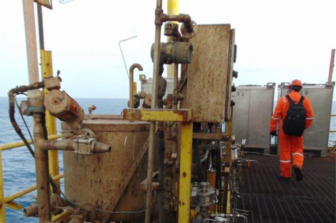 Fugas de hidrocarburo por falta de mantenimiento en la infraestructura petrolera