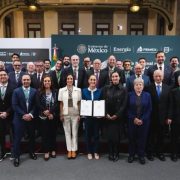 Acuerdo entre Gobierno y gasolineros: impacto en el precio y la economía familiar