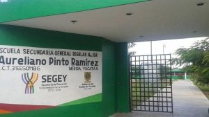 Autoridades educativas analizan el caso del presunto agresor, mientras la comunidad escolar se cuestiona sobre las medidas de seguridad en las aulas.
