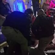 ¡Falsos policías golpean personas en Yucatán