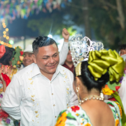 Alcalde cobra por usar la vía pública en Espita