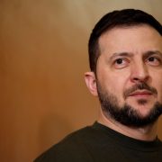 Zelenski pide 5 millones de dólares para munición de guerra