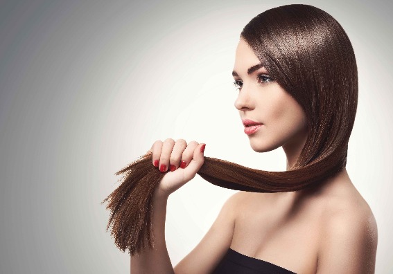 Los Mejores Tips Caseros para Cuidar tu Cabello y verlo Radiante