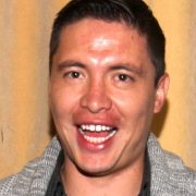 Actor de Amarte Duele pasea en Mérida y Progreso y se toma tierna foto