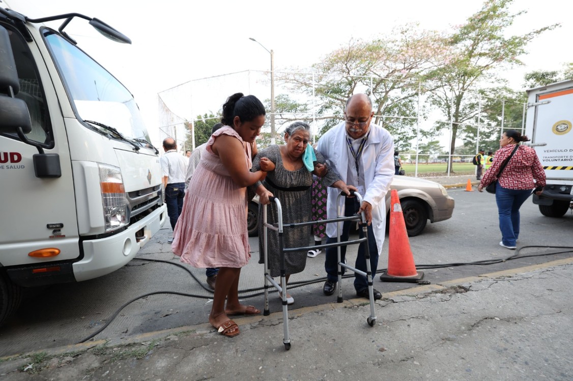 Anuncia obras en Jornada de Atención en Pomoca