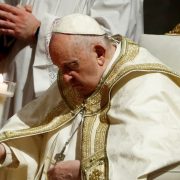 Avanza en su recuperación El Papa continúa Fisioterapia Respiratoria y deja la ventilación Mecánica