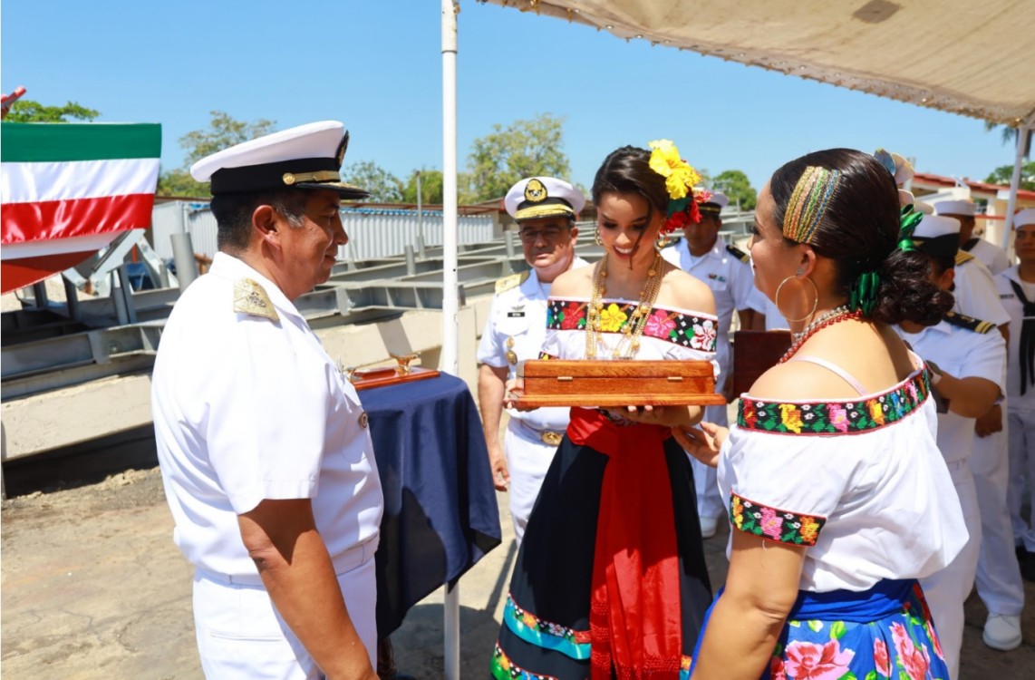 Ceremonia de Botadura de la embarcación de transporte “Barrio Mágico”