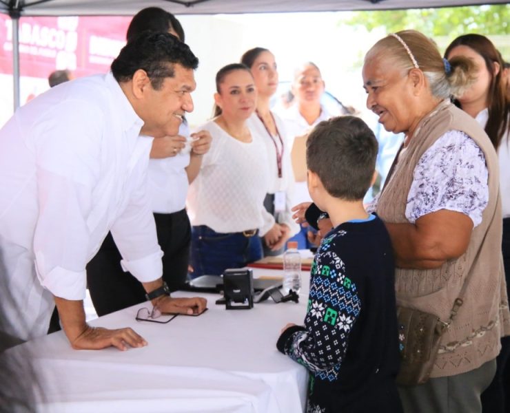 Encabeza Javier May Rodríguez Jornada de Atención en Pomoca