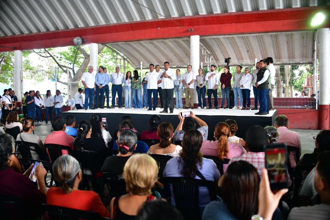Encabeza Javier May Rodríguez Jornada de Atención