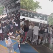 Estudiantes del Plantel 1 del COBATAB protestan