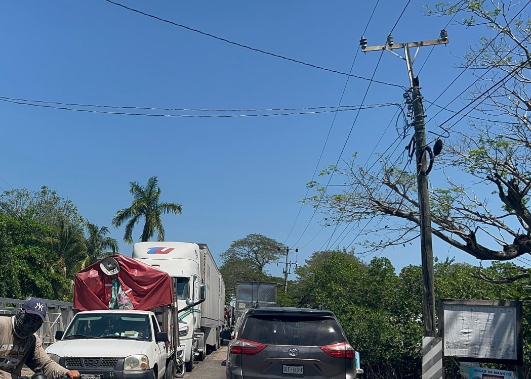 Pobladores de Atasta amenazan bloquear la carretera
