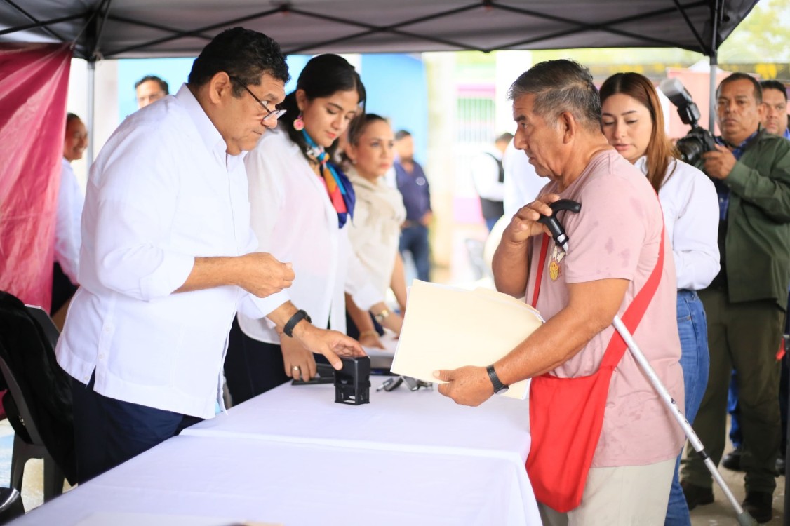 Gobernador Javier May Rodríguez