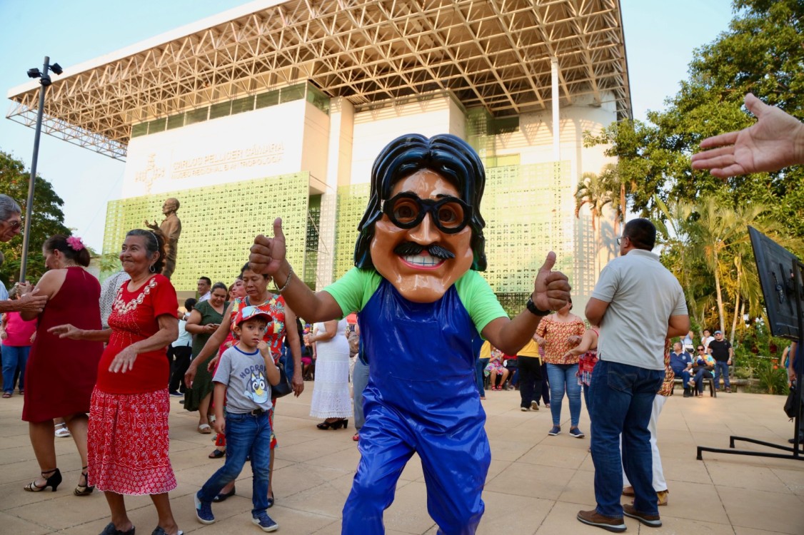 Homenaje a Chico Che en CICOM de Villahermosa