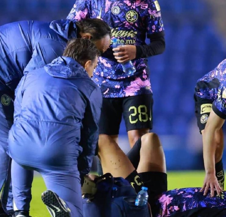 Jugador del América recibió agresión en pleno clásico