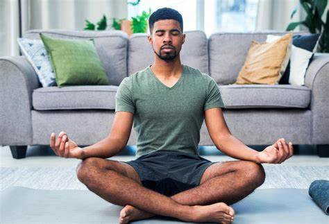 1. Practica la meditación diaria
