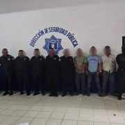 Policías de Chiapas detenidos en Tabasco