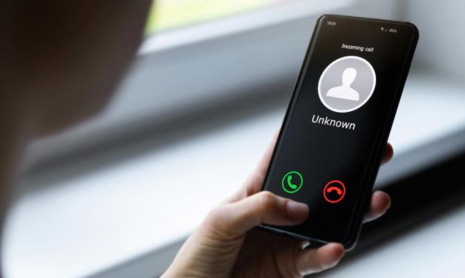 ¿Cómo funciona la nueva estafa de WhatsApp?