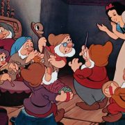 El hijo del director de ‘Blancanieves’ arremete contra el live-action